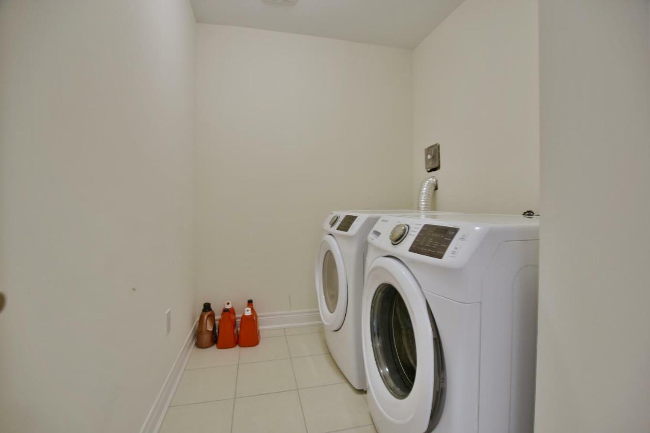 New Blue Mountain Village Snowbridge Executive Townhome Sleeps 10 With Outdoor Pool And Shuttle Nottawa ภายนอก รูปภาพ
