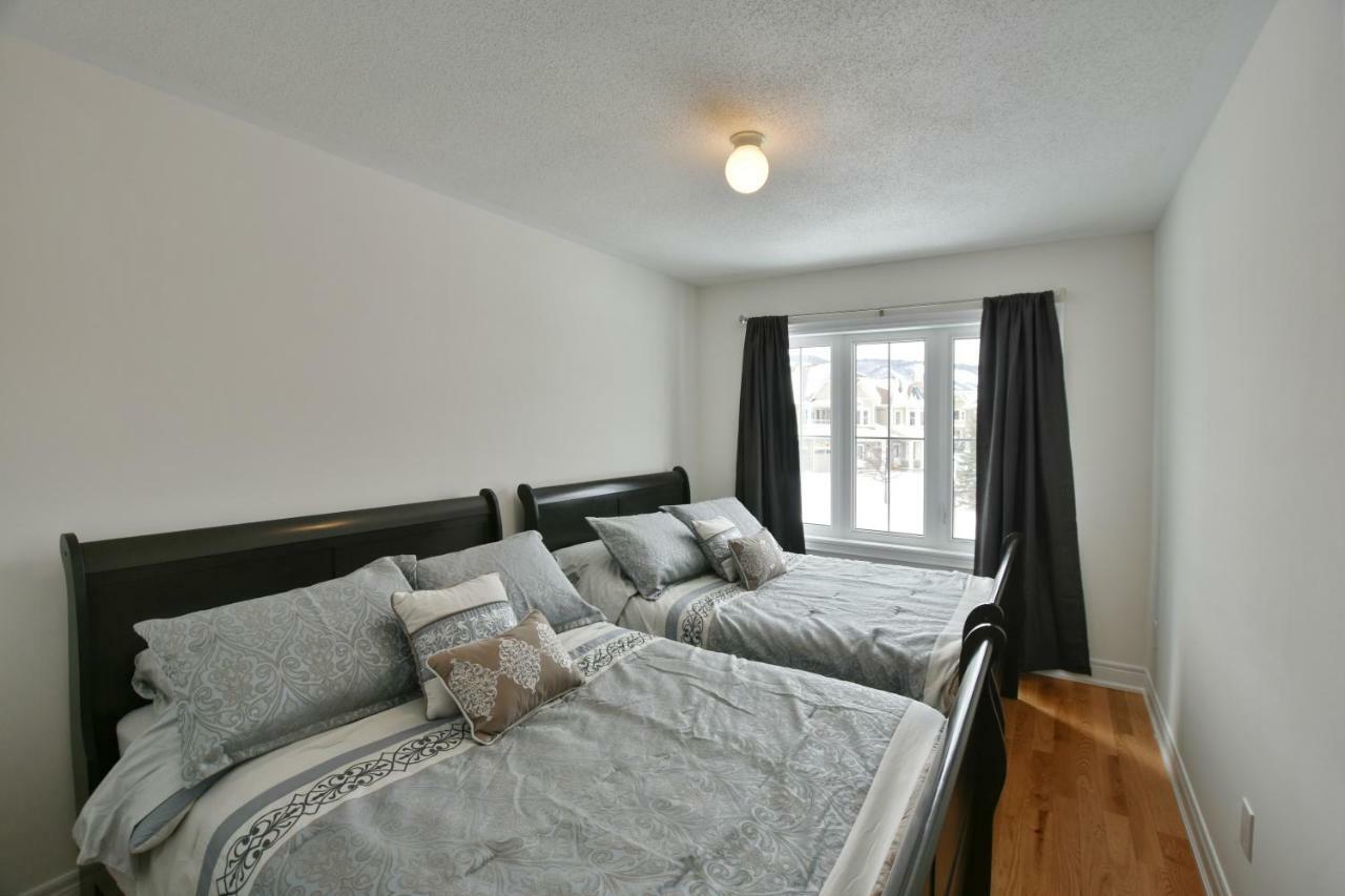 New Blue Mountain Village Snowbridge Executive Townhome Sleeps 10 With Outdoor Pool And Shuttle Nottawa ภายนอก รูปภาพ